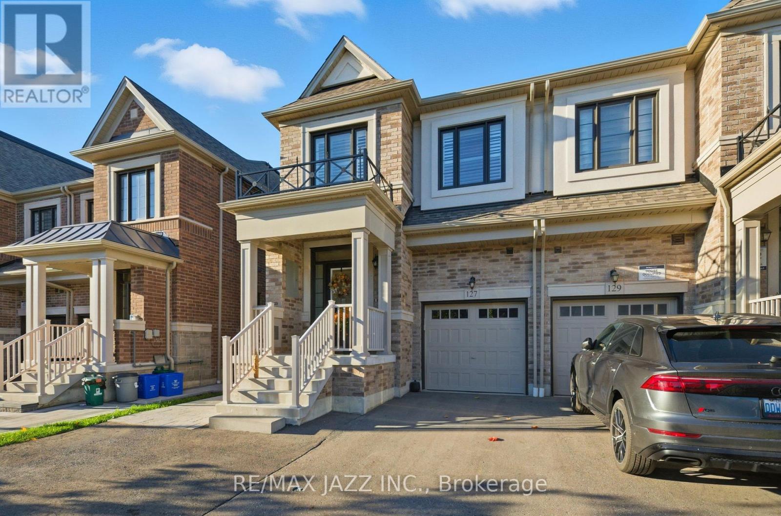 127 Laing Drive, Whitby, ON - Outdoor With Facade