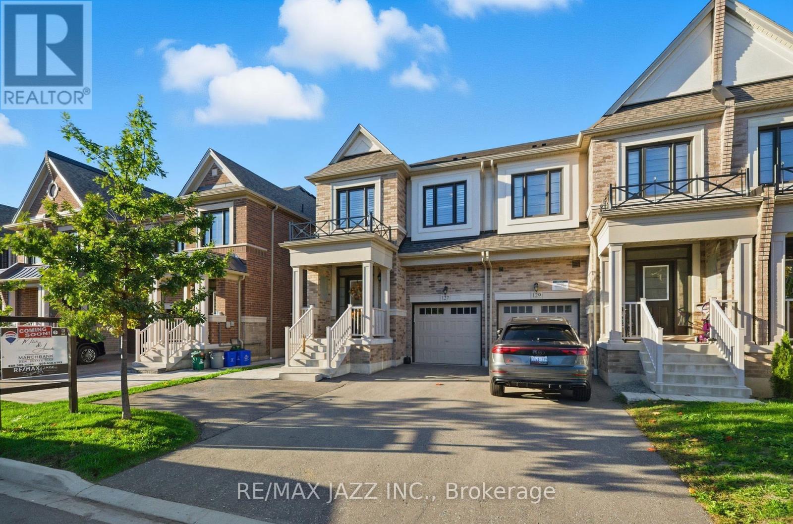 127 Laing Drive, Whitby, ON - Outdoor With Facade