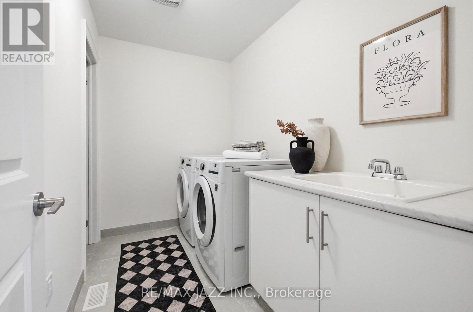 127 Laing Drive, Whitby, ON - Indoor Photo Showing Laundry Room