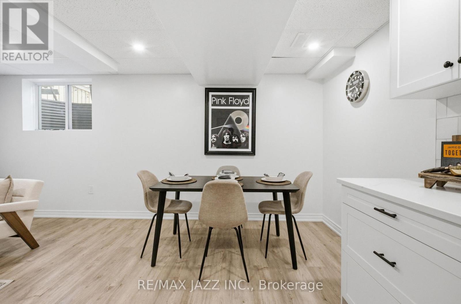127 Laing Drive, Whitby, ON - Indoor Photo Showing Dining Room