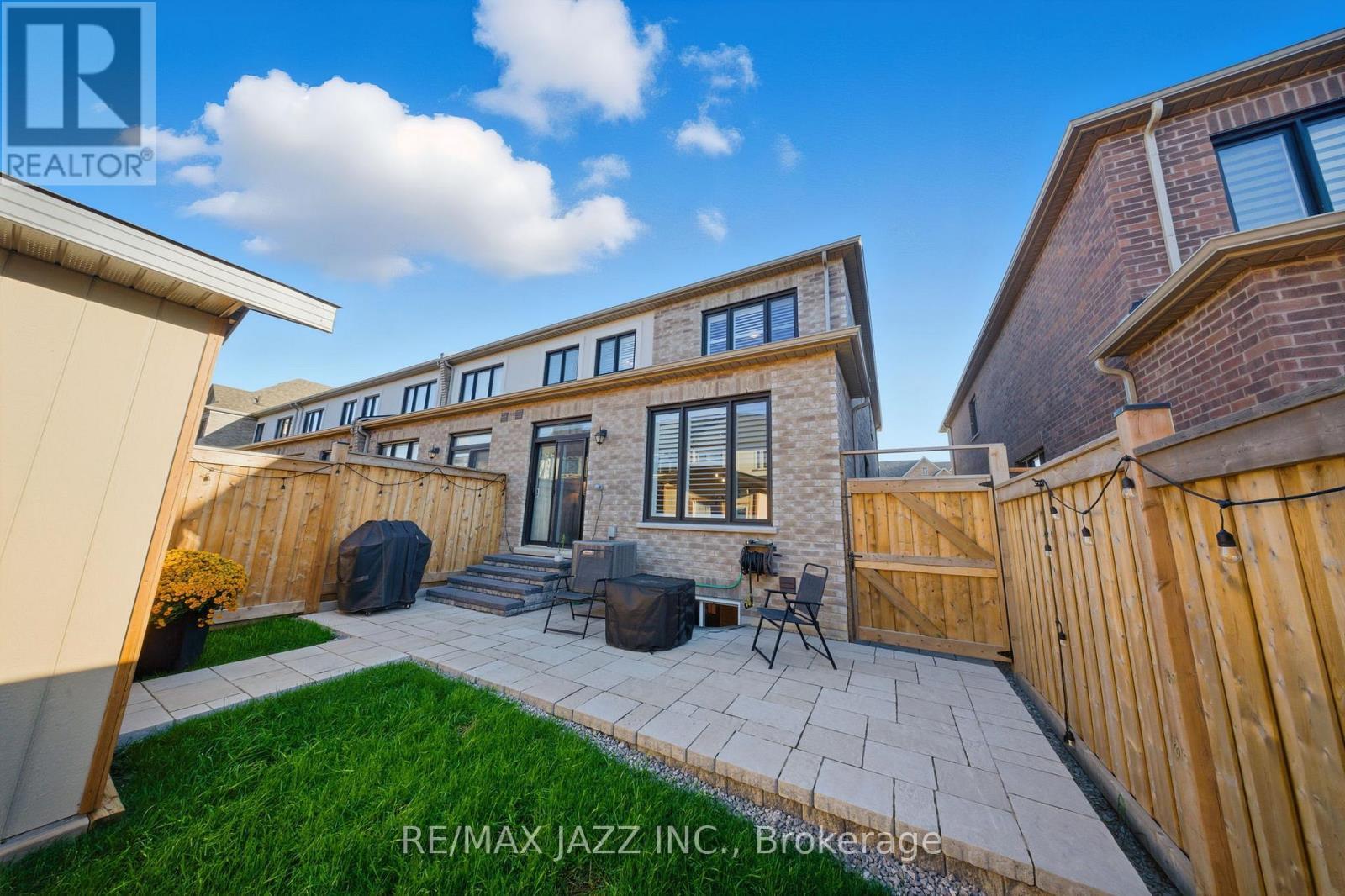 127 Laing Drive, Whitby, ON - Outdoor