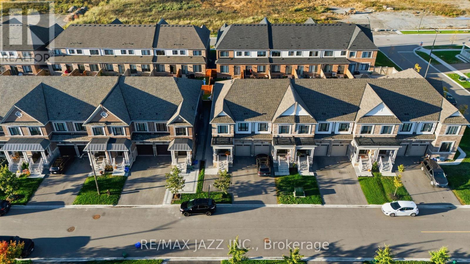 127 Laing Drive, Whitby, ON - Outdoor With Facade