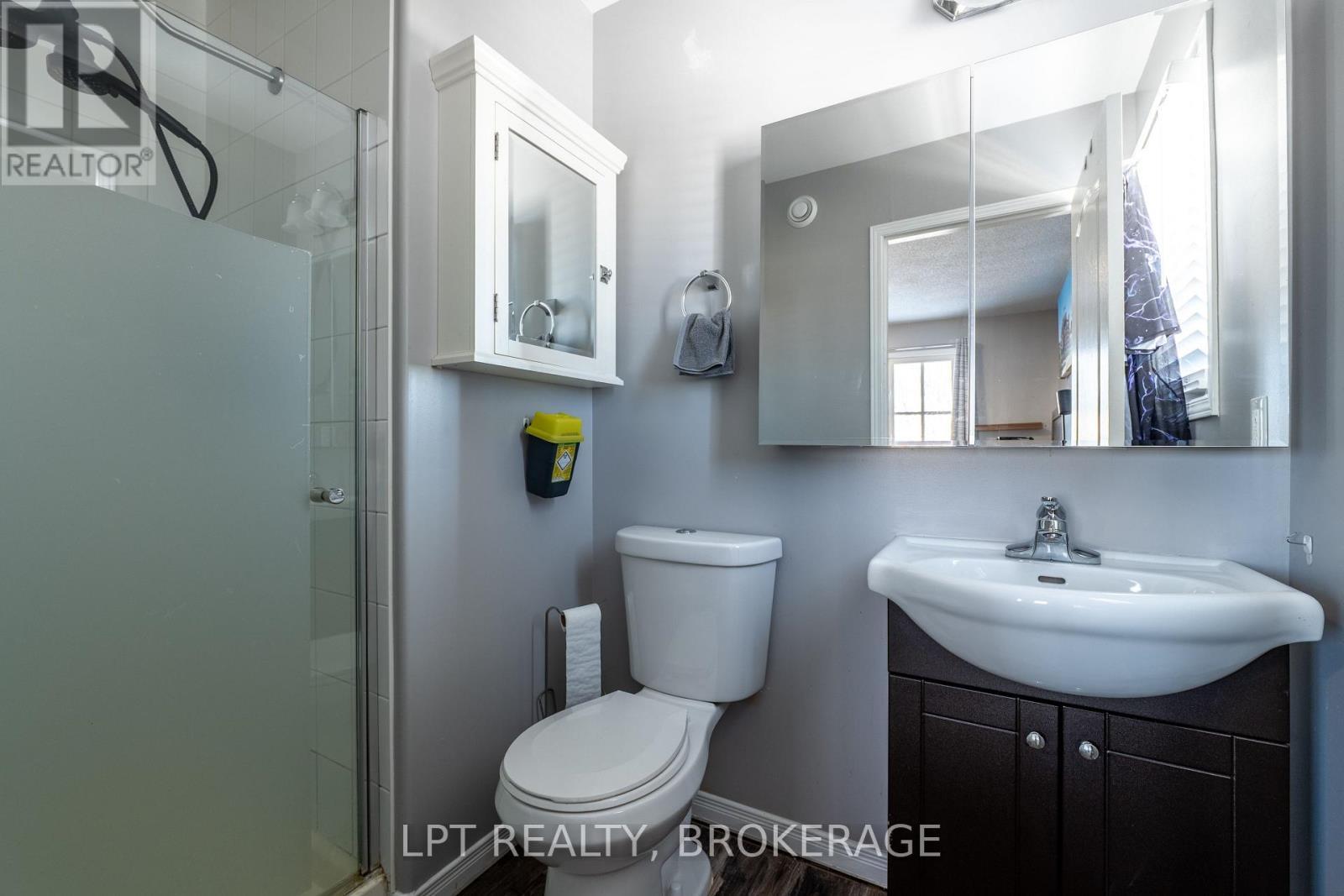 487 Mccallum Street, Kingston (Kingston East (Incl Barret Crt)), ON - Indoor Photo Showing Bathroom