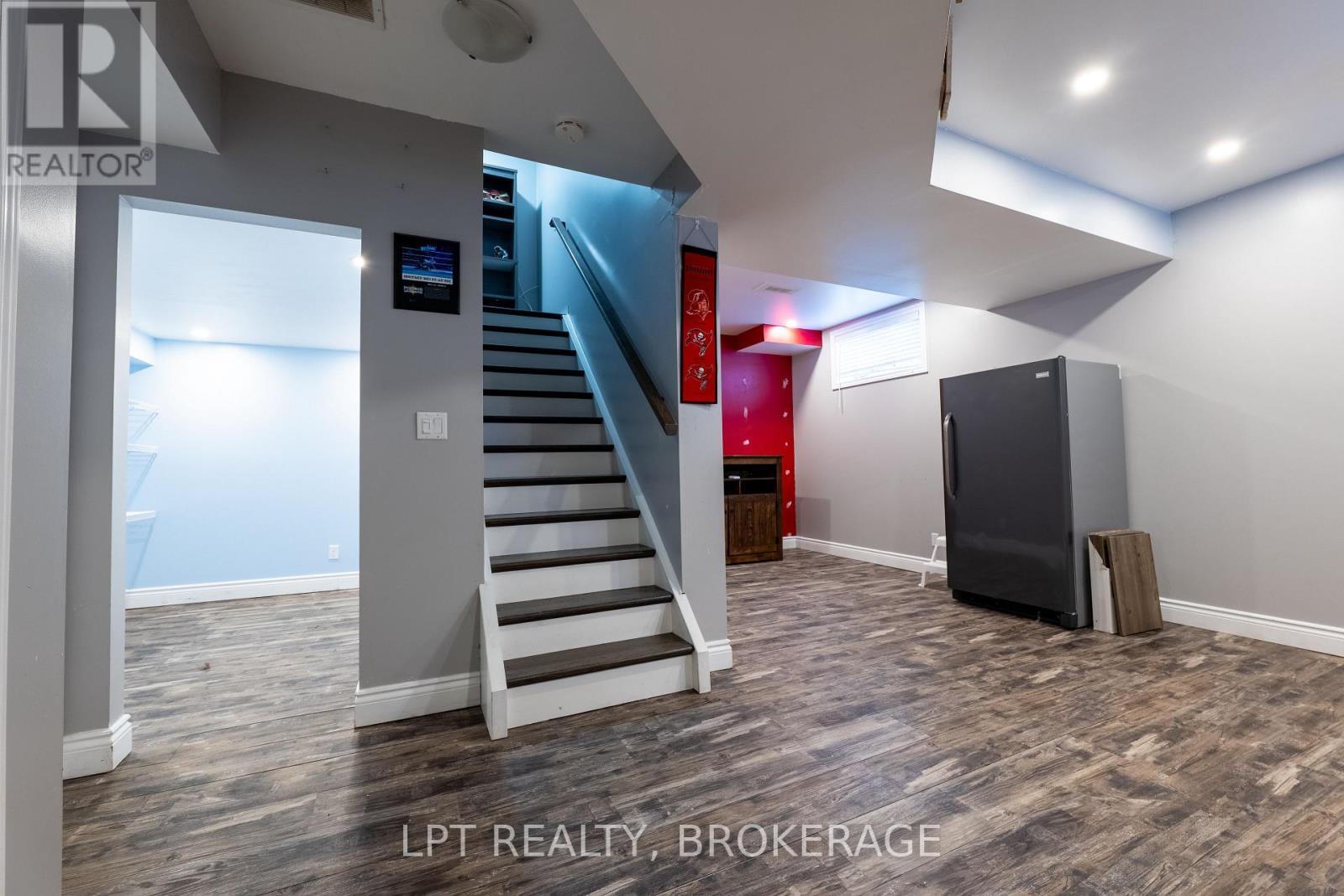 487 Mccallum Street, Kingston (Kingston East (Incl Barret Crt)), ON - Indoor Photo Showing Other Room