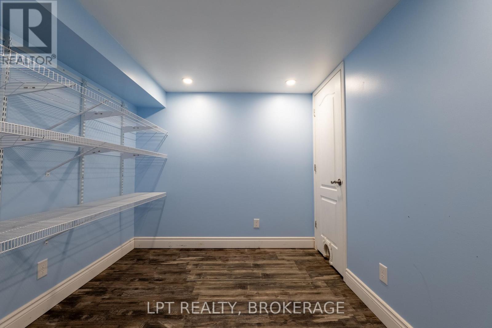 487 Mccallum Street, Kingston (Kingston East (Incl Barret Crt)), ON - Indoor Photo Showing Other Room