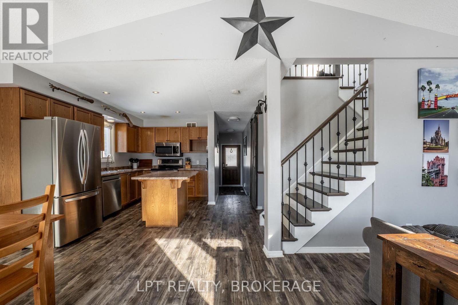 487 Mccallum Street, Kingston (Kingston East (Incl Barret Crt)), ON - Indoor Photo Showing Kitchen