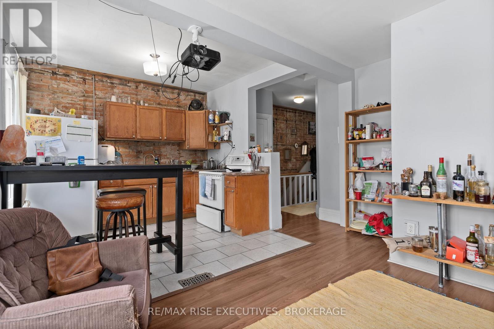 341 Division Street, Kingston (East Of Sir John A. Blvd), ON - Indoor