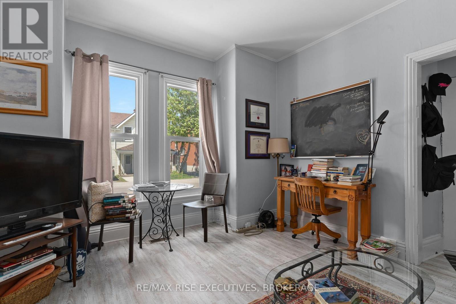 341 Division Street, Kingston (East Of Sir John A. Blvd), ON - Indoor