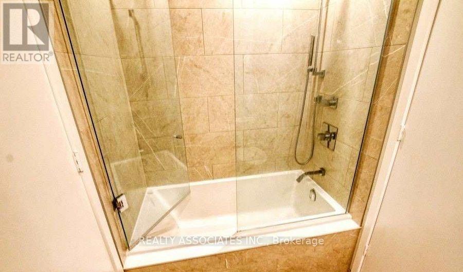 806 - 12 Bonnycastle Street, Toronto, ON - Indoor Photo Showing Bathroom