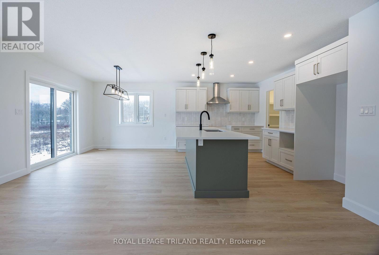 116 Aspen Parkway, Aylmer, ON - Indoor Photo Showing Kitchen