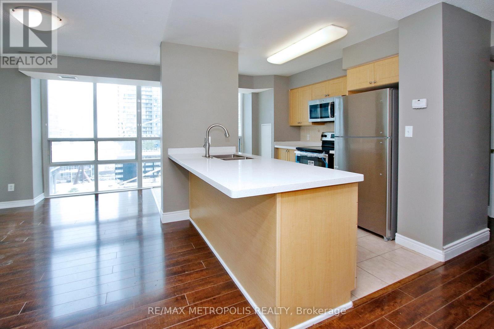 2006 - 30 Grand Trunk Crescent, Toronto, ON - Indoor Photo Showing Kitchen With Double Sink