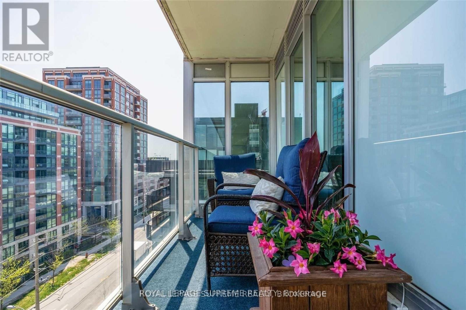 E707 - 555 Wilson Avenue, Toronto, ON - Outdoor