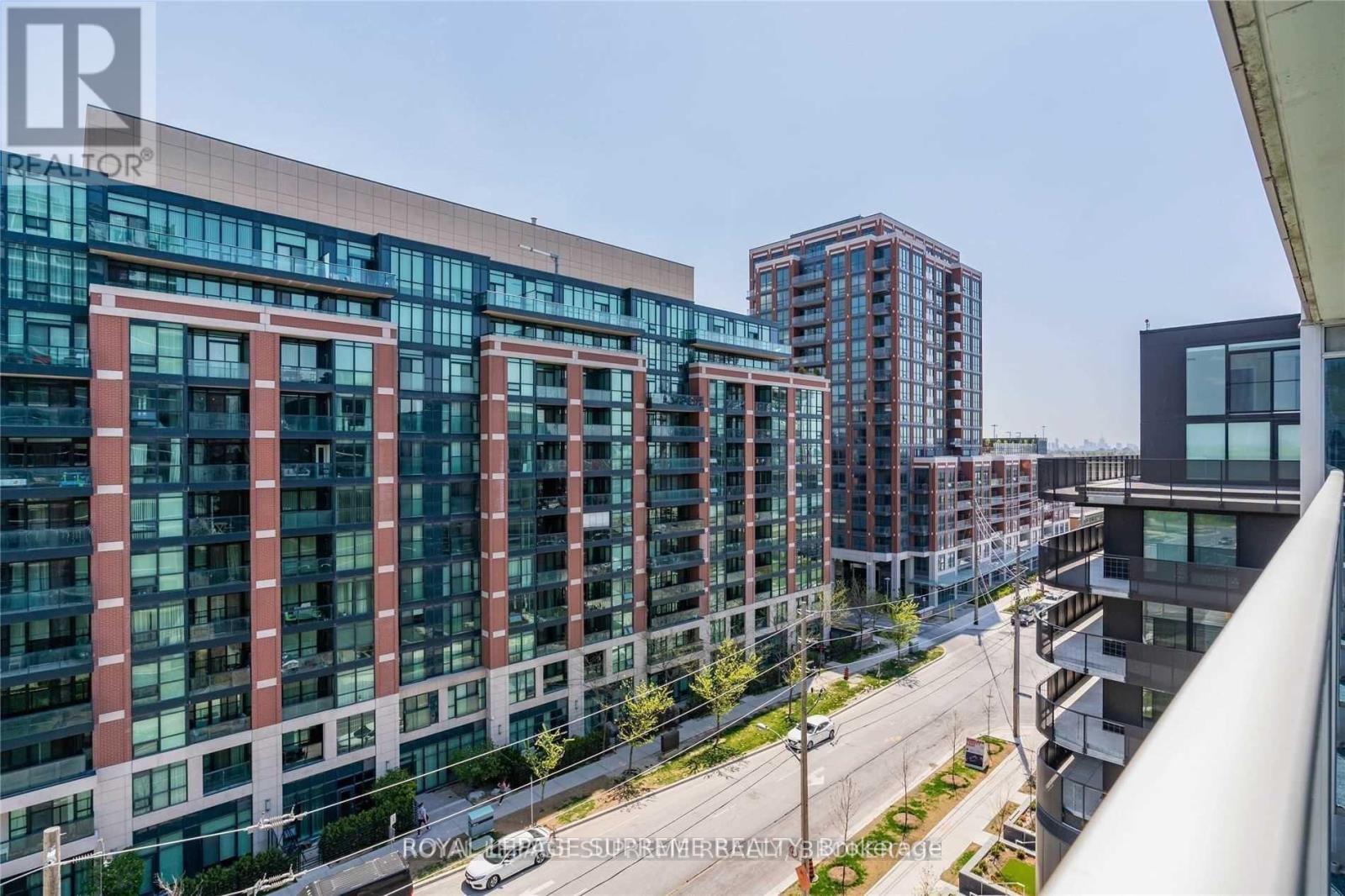 E707 - 555 Wilson Avenue, Toronto, ON - Outdoor