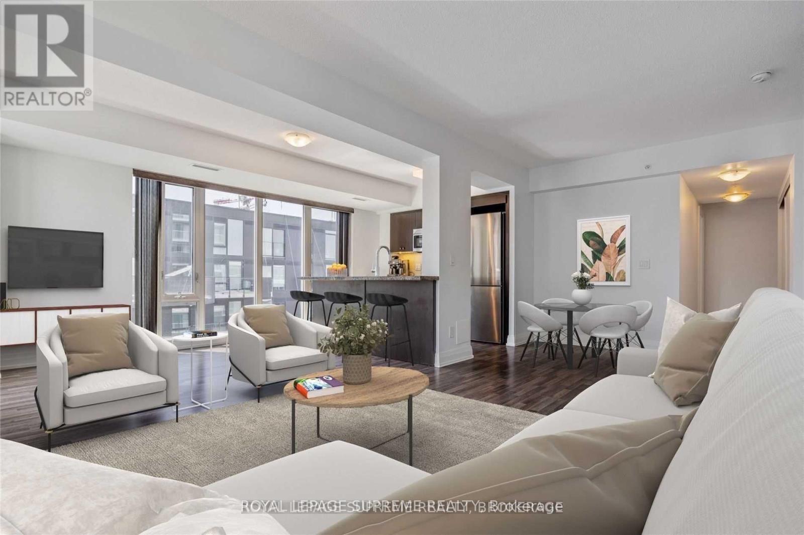 E707 - 555 Wilson Avenue, Toronto, ON - Indoor Photo Showing Living Room