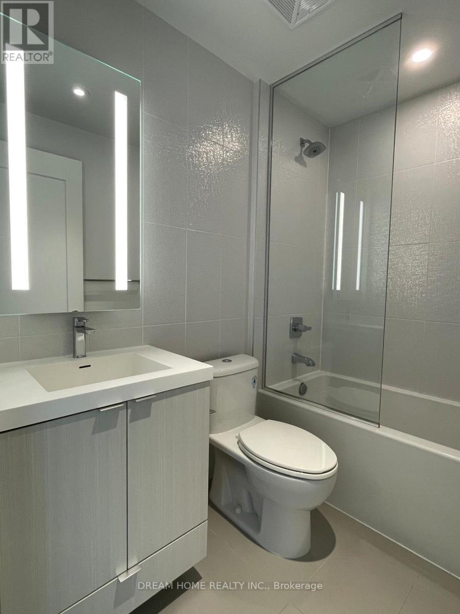 2620 - 585 Bloor Street, Toronto, ON - Indoor Photo Showing Bathroom