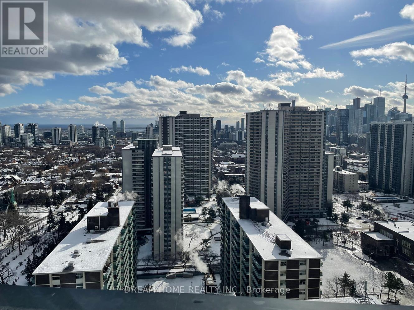 2620 - 585 Bloor Street, Toronto, ON - Outdoor With View