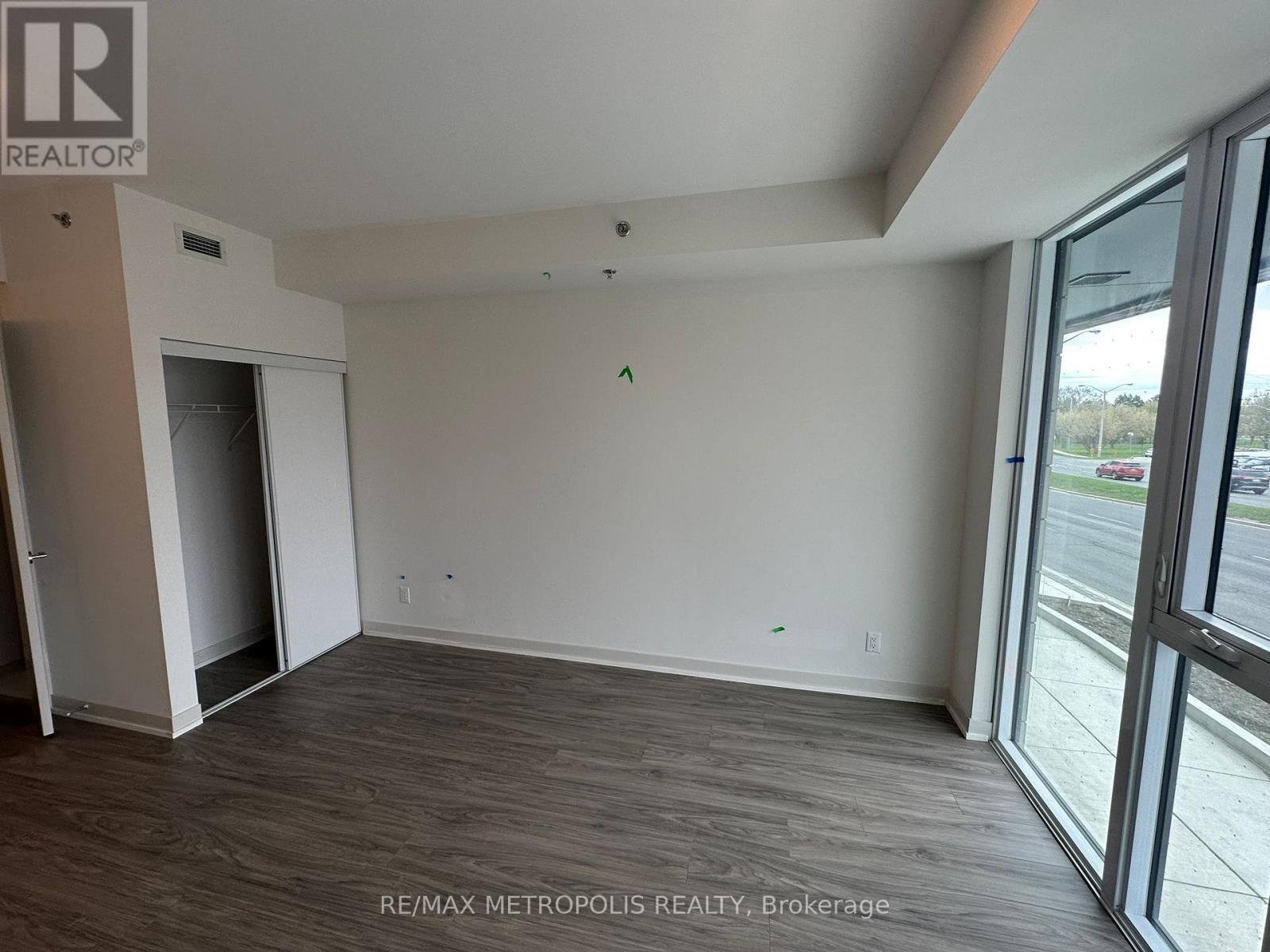 103 - 2209 Kingston Road, Toronto, ON - Indoor Photo Showing Other Room