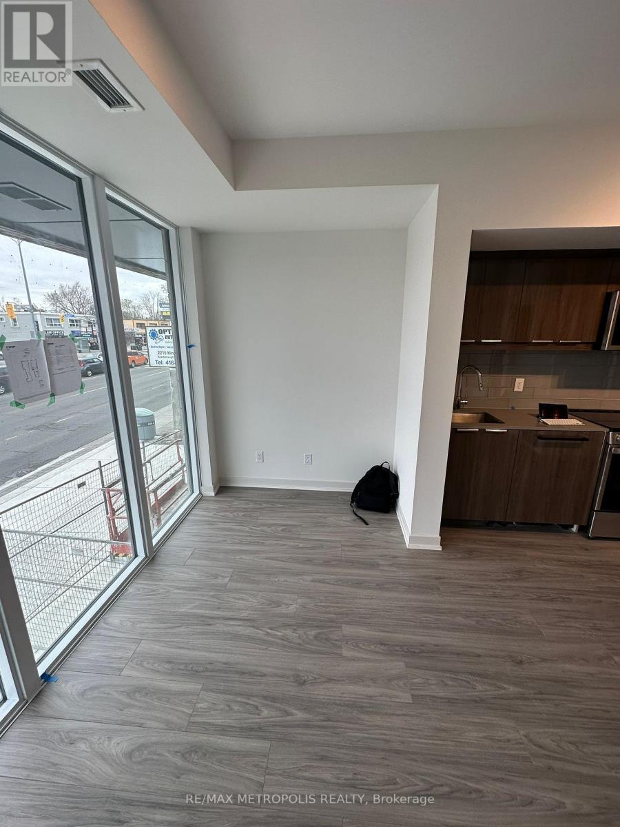 103 - 2209 Kingston Road, Toronto, ON - Indoor Photo Showing Other Room