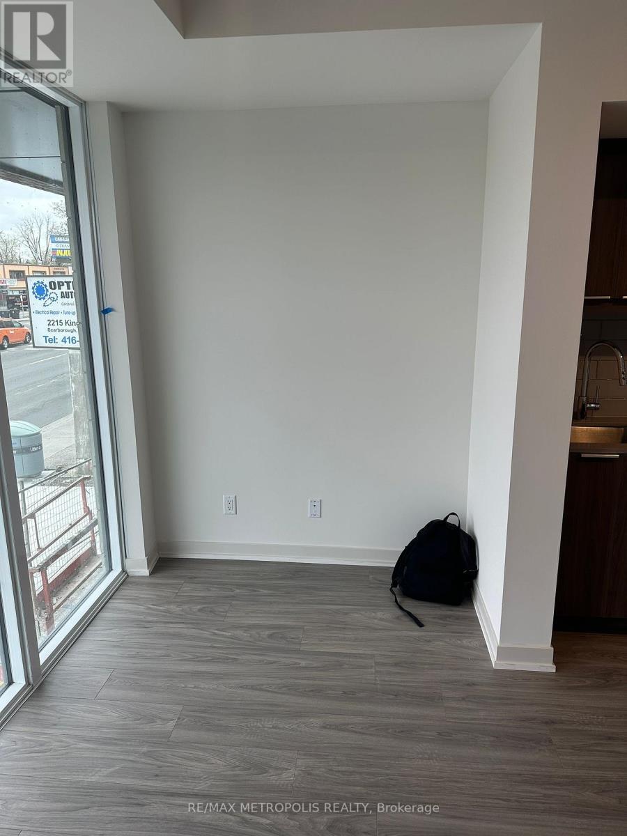 103 - 2209 Kingston Road, Toronto, ON - Indoor Photo Showing Other Room