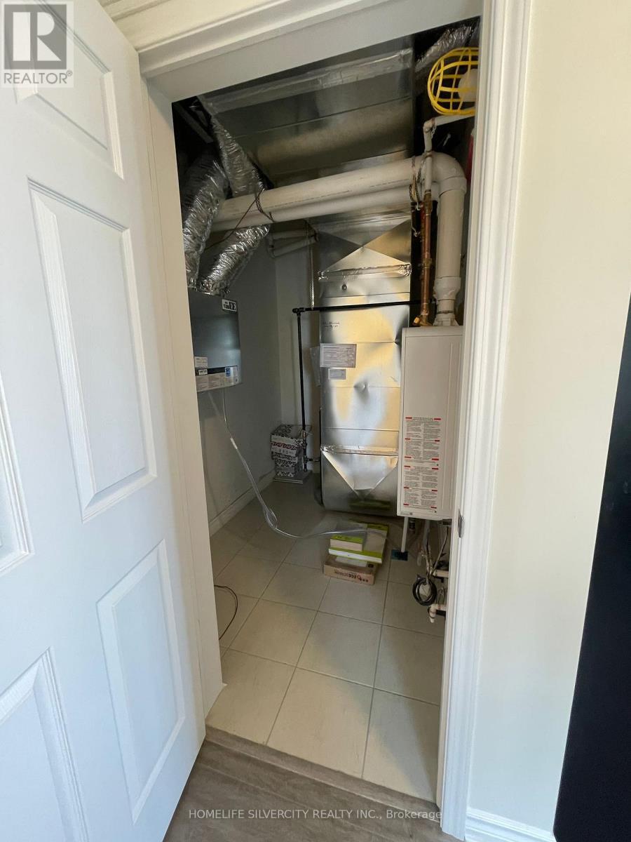 142 - 1081 Danforth Road, Toronto, ON - Indoor Photo Showing Other Room