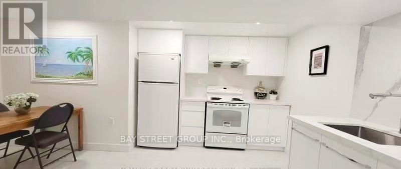 Lower - 53 Marblemount Crescent, Toronto, ON - Indoor Photo Showing Kitchen