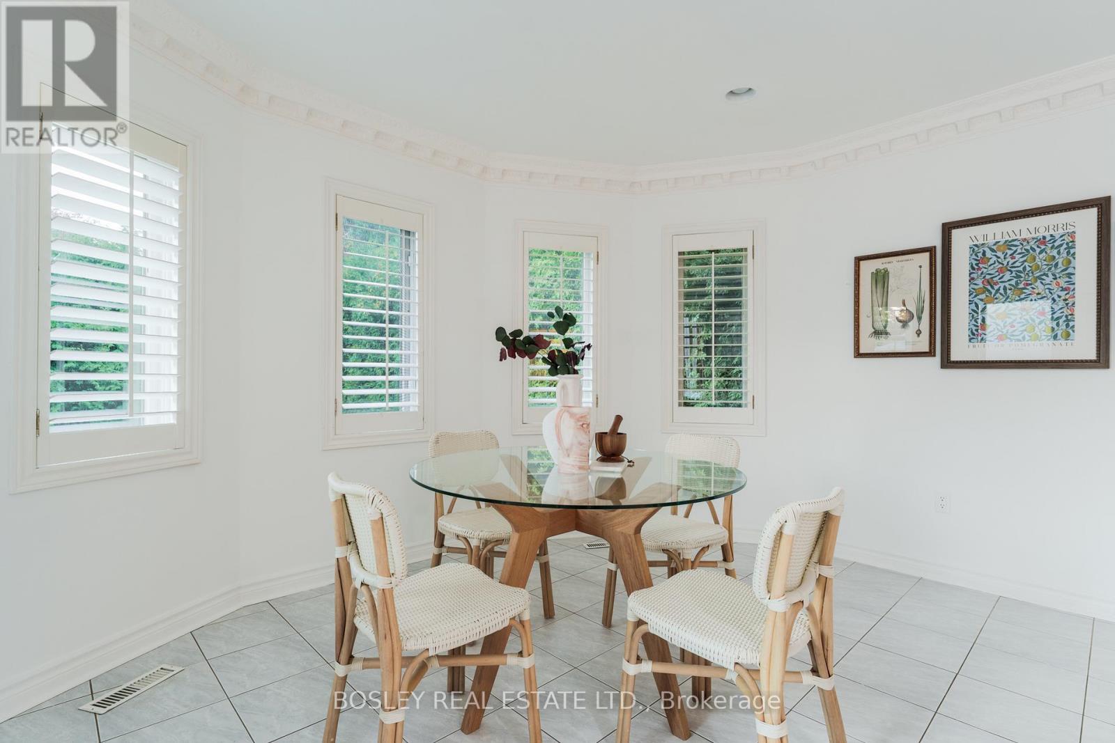 82 Woodstone Avenue, Richmond Hill, ON - Indoor Photo Showing Dining Room