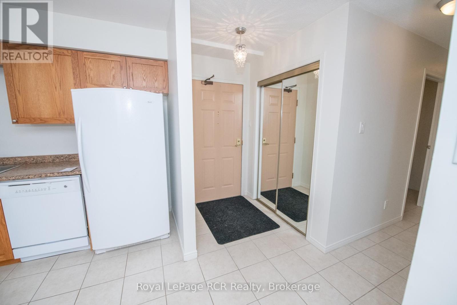 306 - 497 Birmingham St West Street W, Wellington North (Mount Forest), ON - Indoor Photo Showing Kitchen
