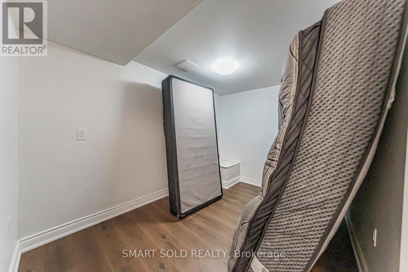 22 Hazelglen Court, Brampton, ON - Indoor Photo Showing Other Room
