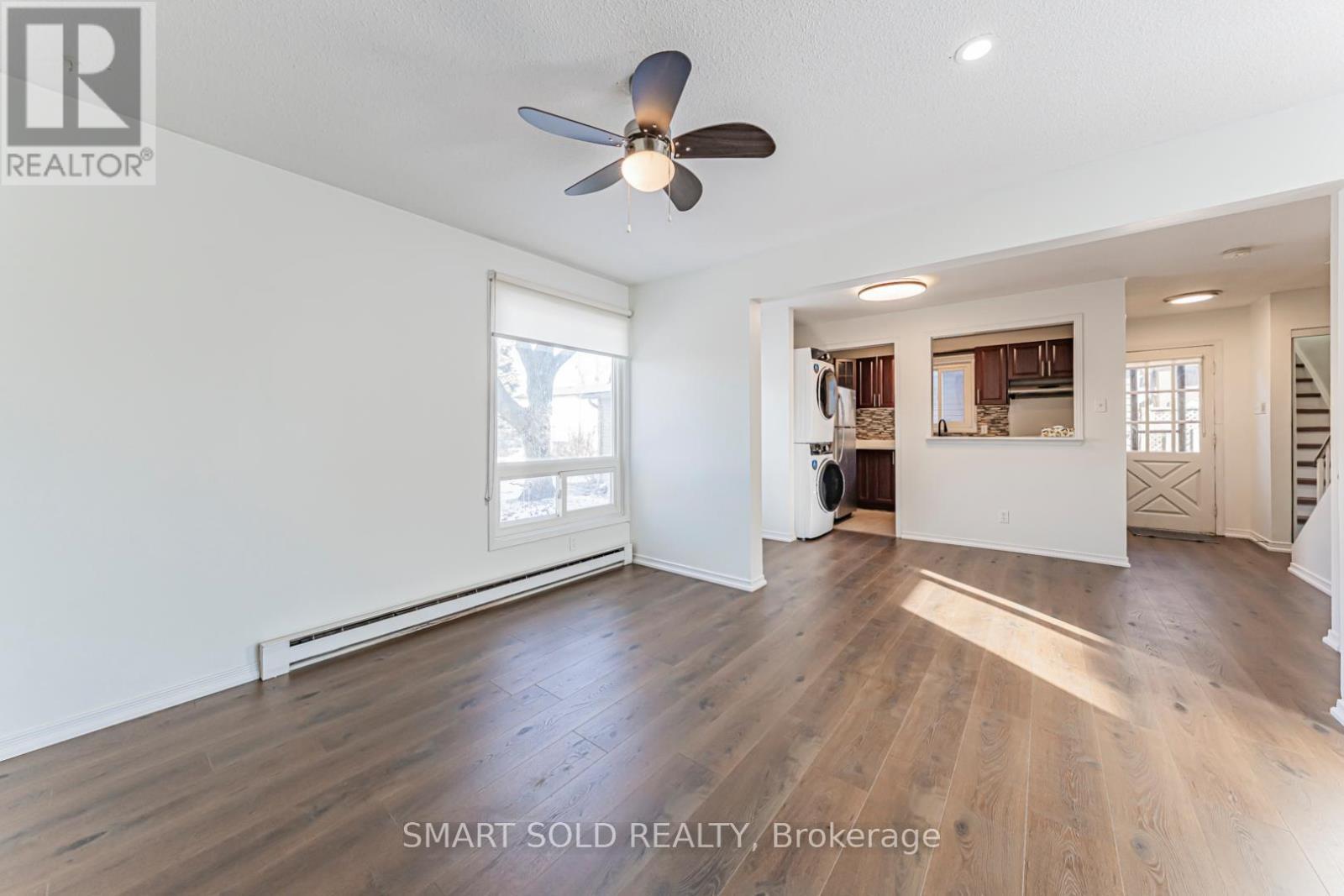 22 Hazelglen Court, Brampton, ON - Indoor