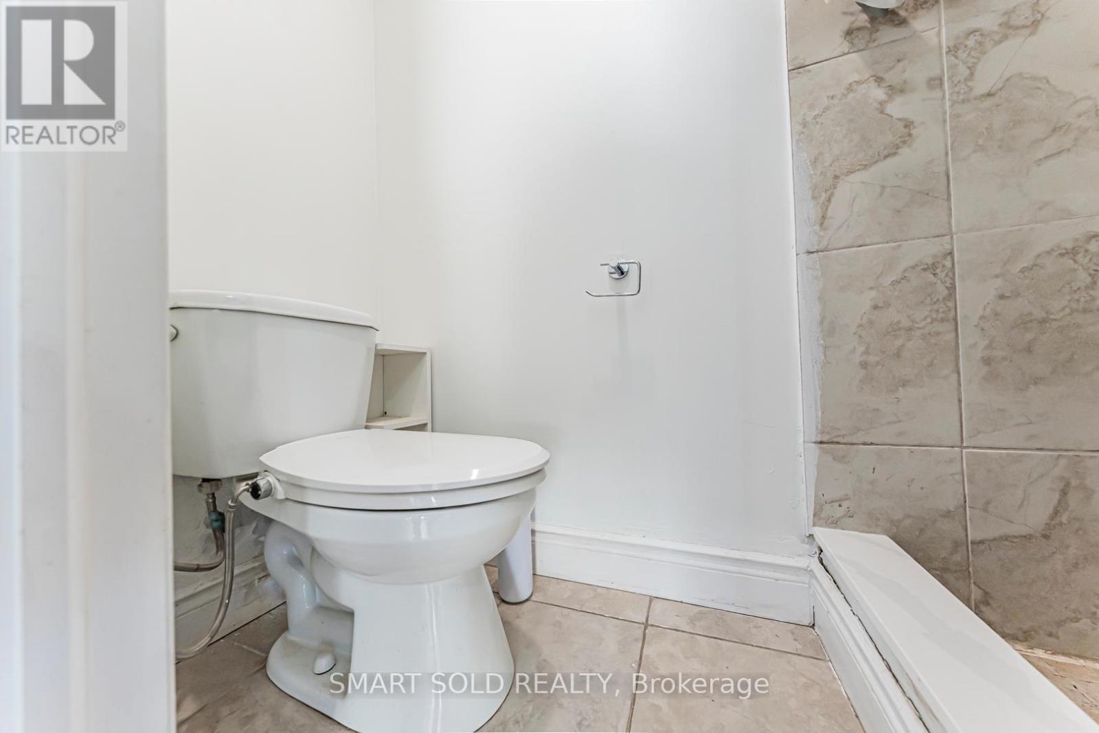 22 Hazelglen Court, Brampton, ON - Indoor Photo Showing Bathroom