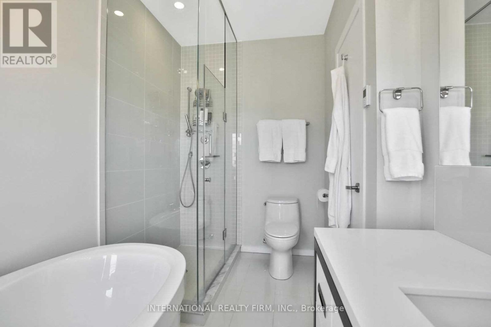 286 Vellwood Common, Oakville, ON - Indoor Photo Showing Bathroom