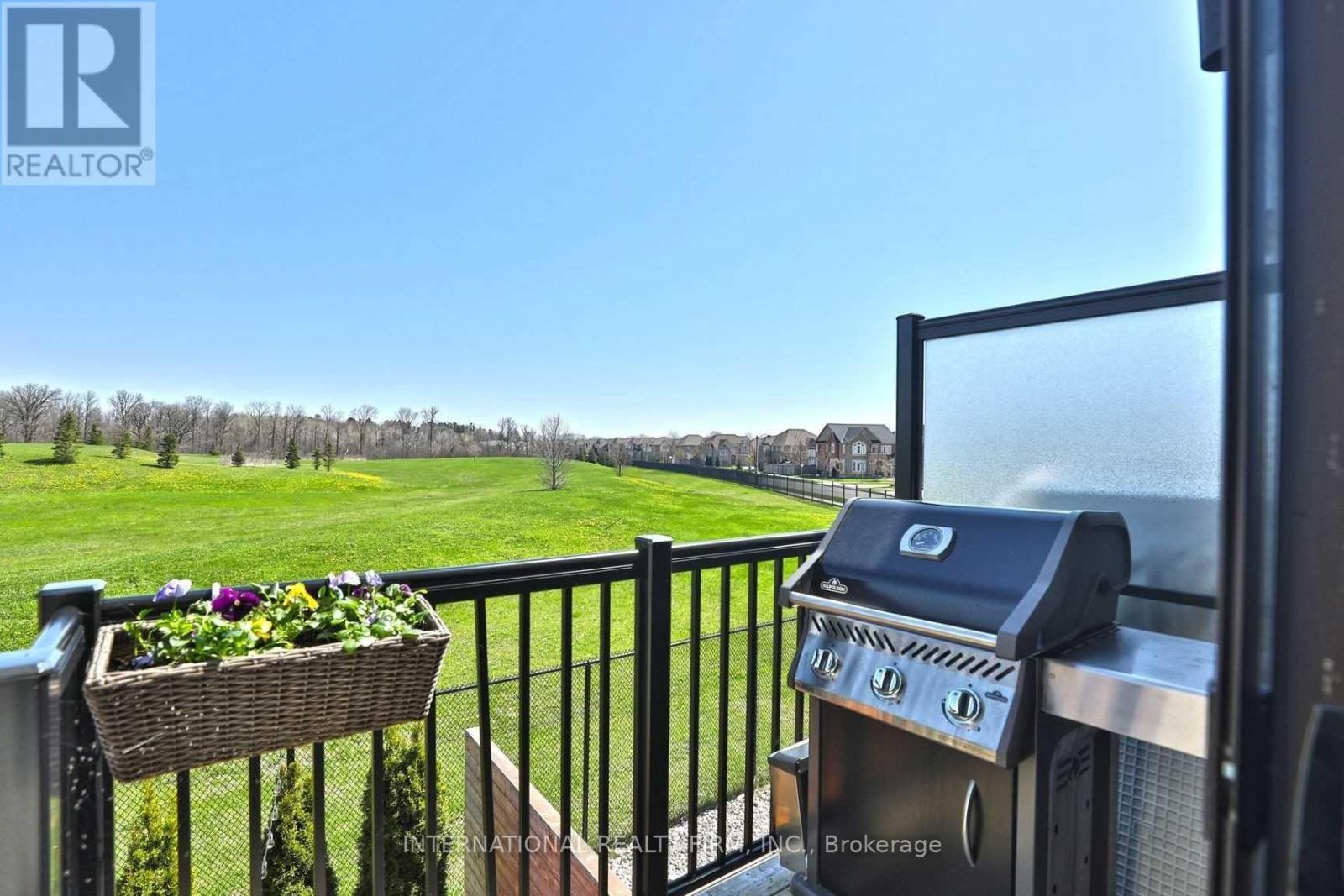 286 Vellwood Common, Oakville, ON - Outdoor