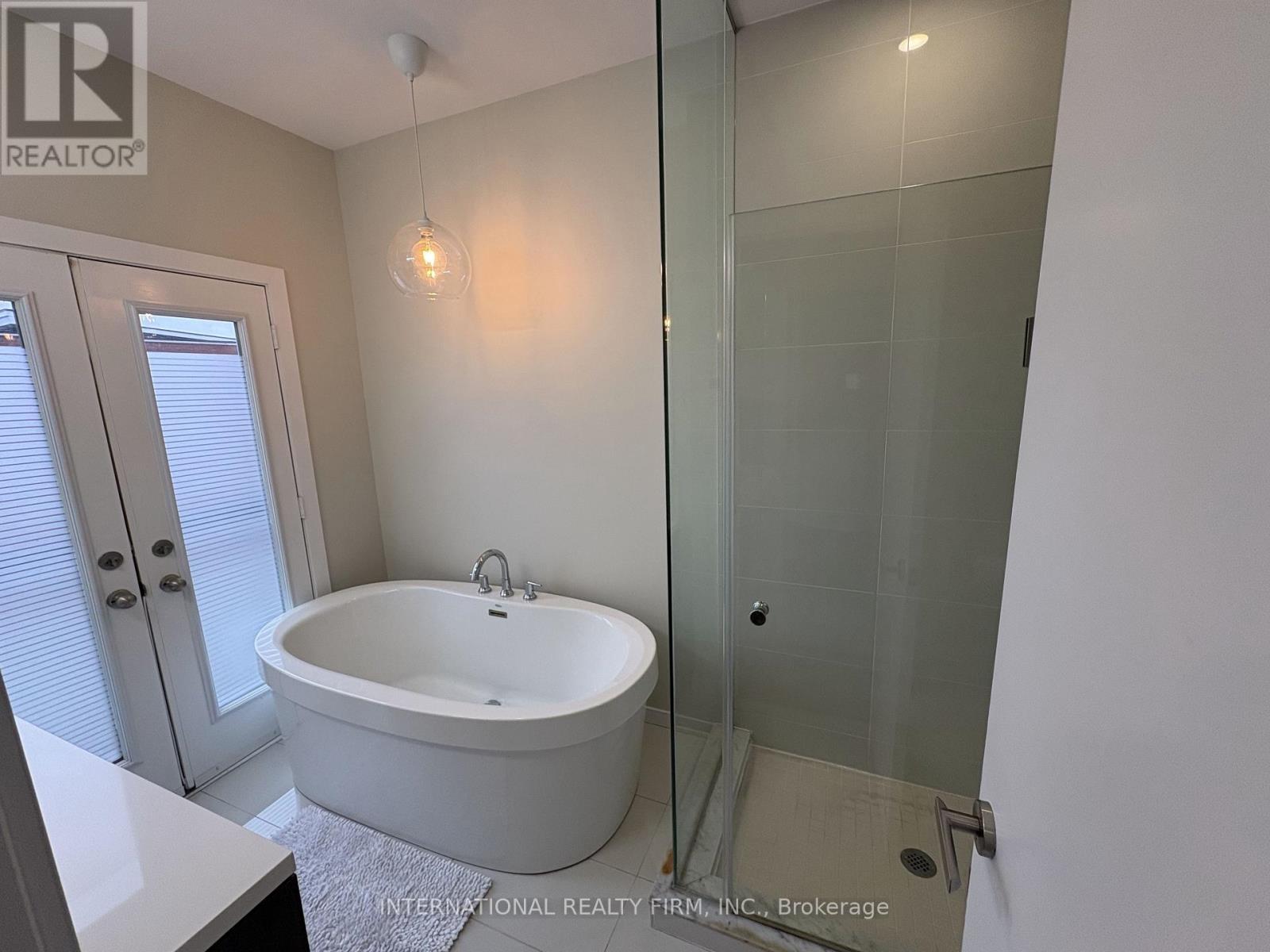 286 Vellwood Common, Oakville, ON - Indoor Photo Showing Bathroom