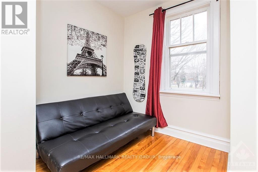 9 1/2 Ella Street, Ottawa, ON - Indoor