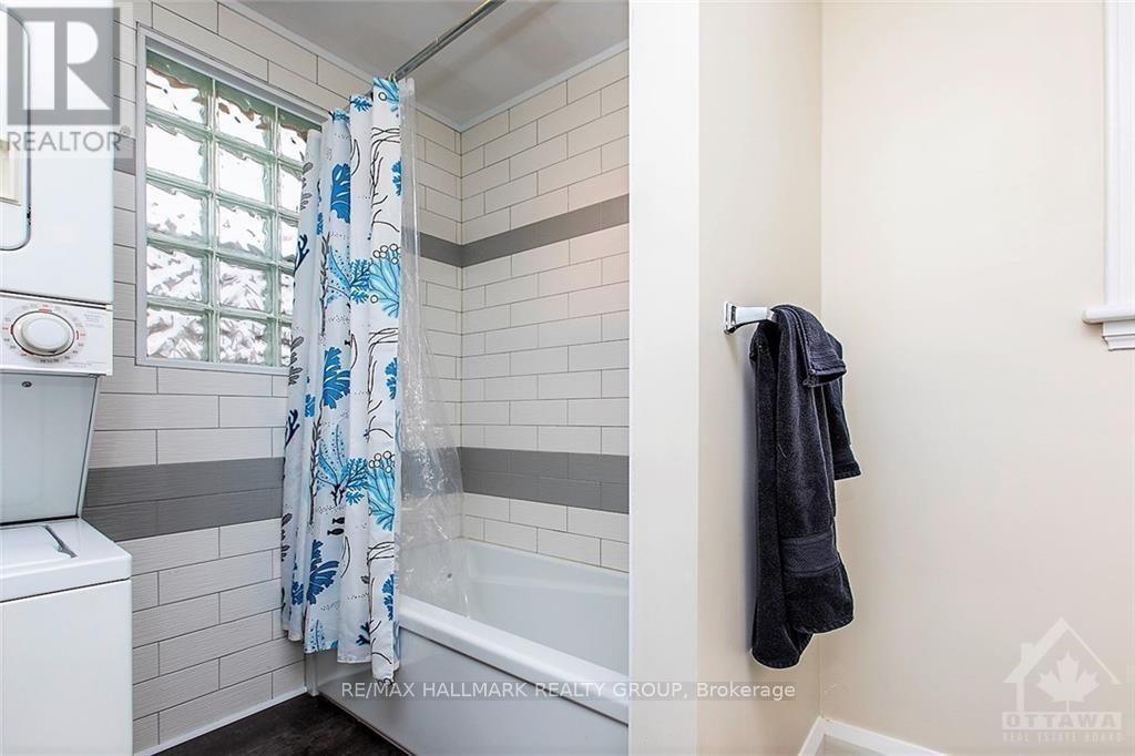 9 1/2 Ella Street, Ottawa, ON - Indoor