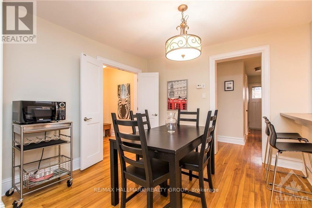 9 1/2 Ella Street, Ottawa, ON - Indoor Photo Showing Dining Room