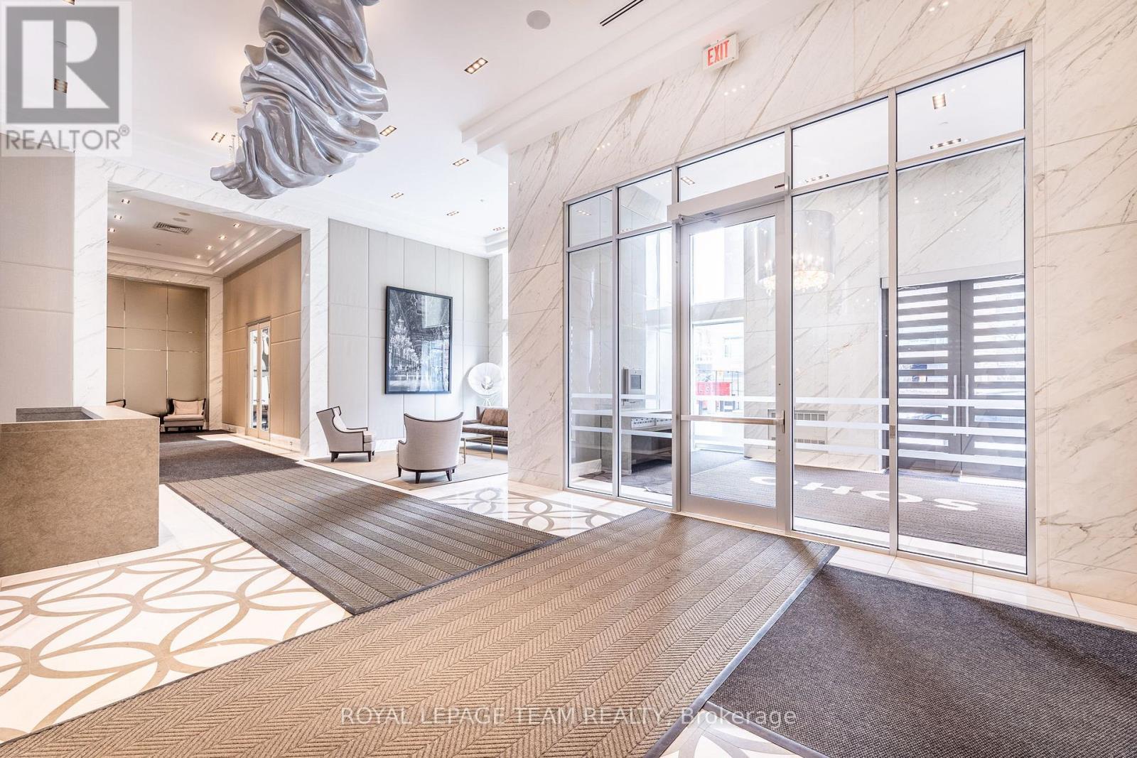 1110 - 111 Champagne Avenue S, Ottawa, ON - Indoor Photo Showing Other Room