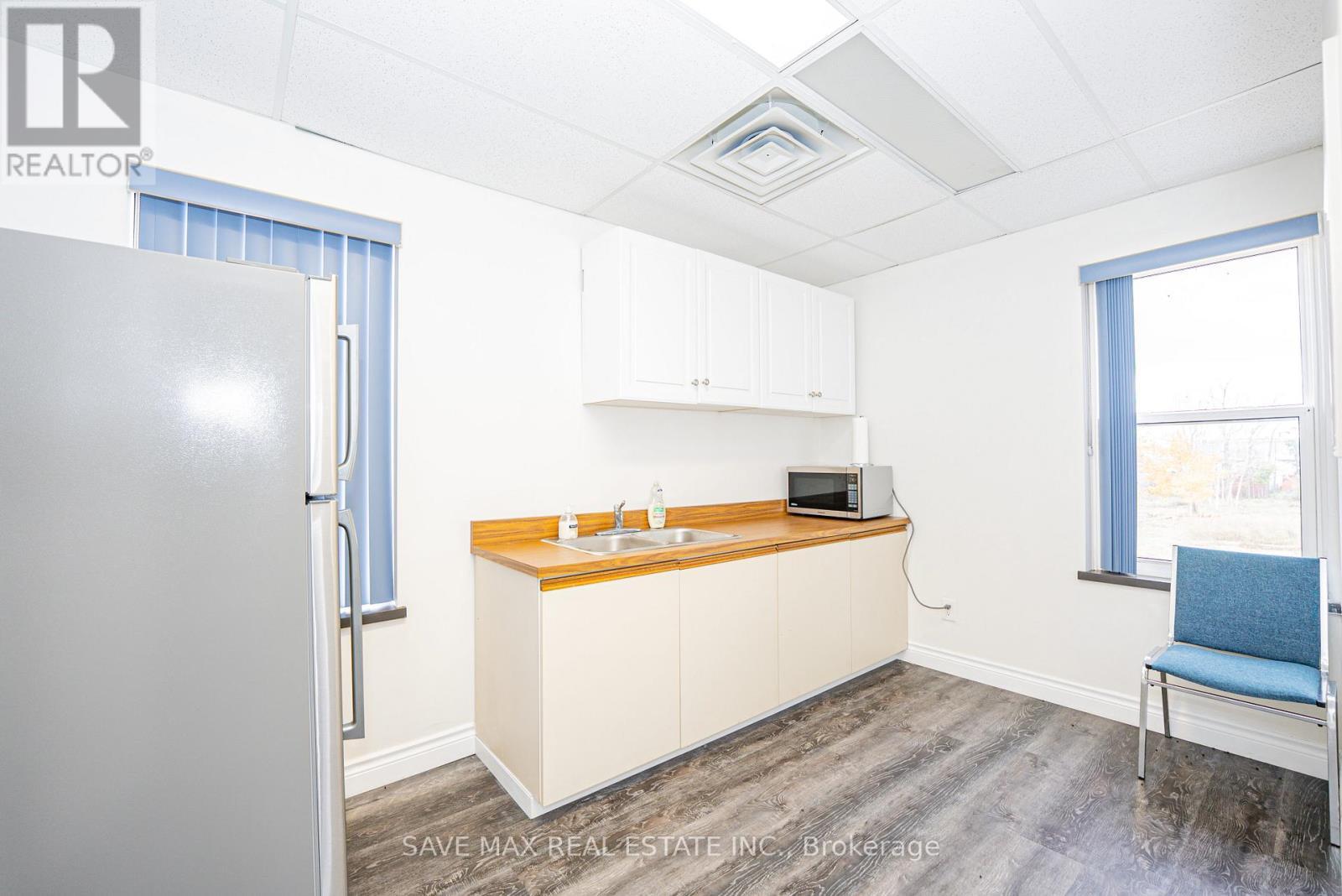 Second - 264 Woodlawn Road W, Guelph, ON