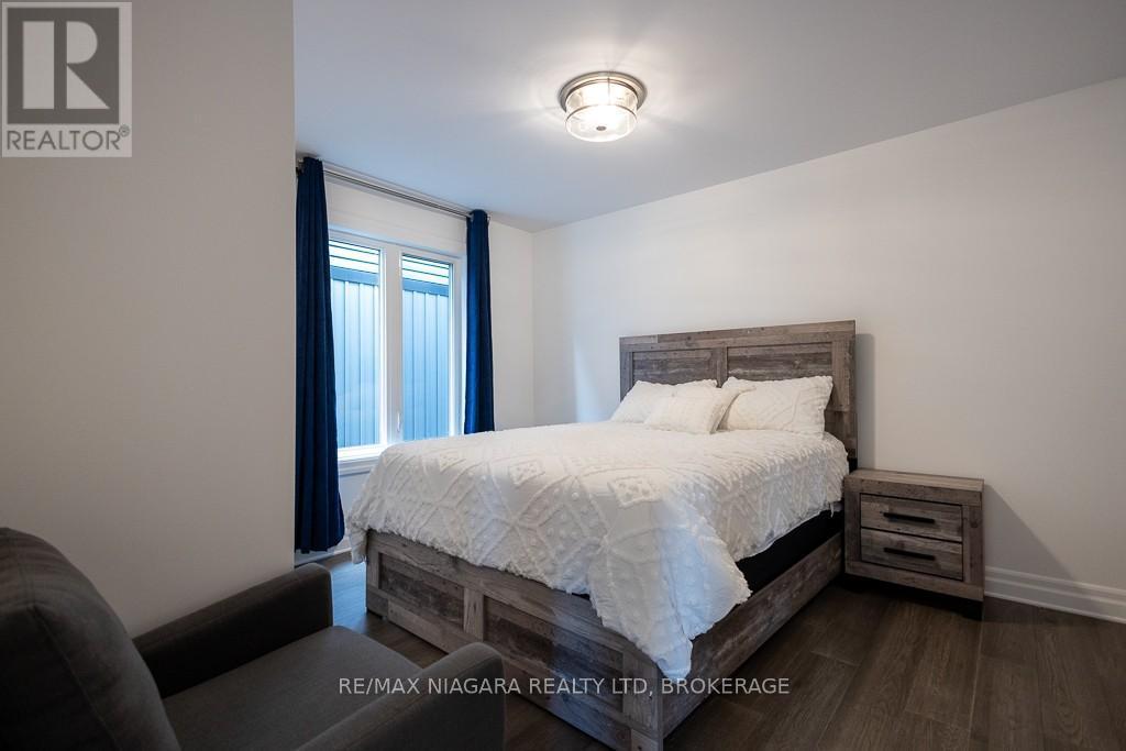 Upper - 7416 Parkside Road, Niagara Falls (Brown), ON - Indoor Photo Showing Bedroom