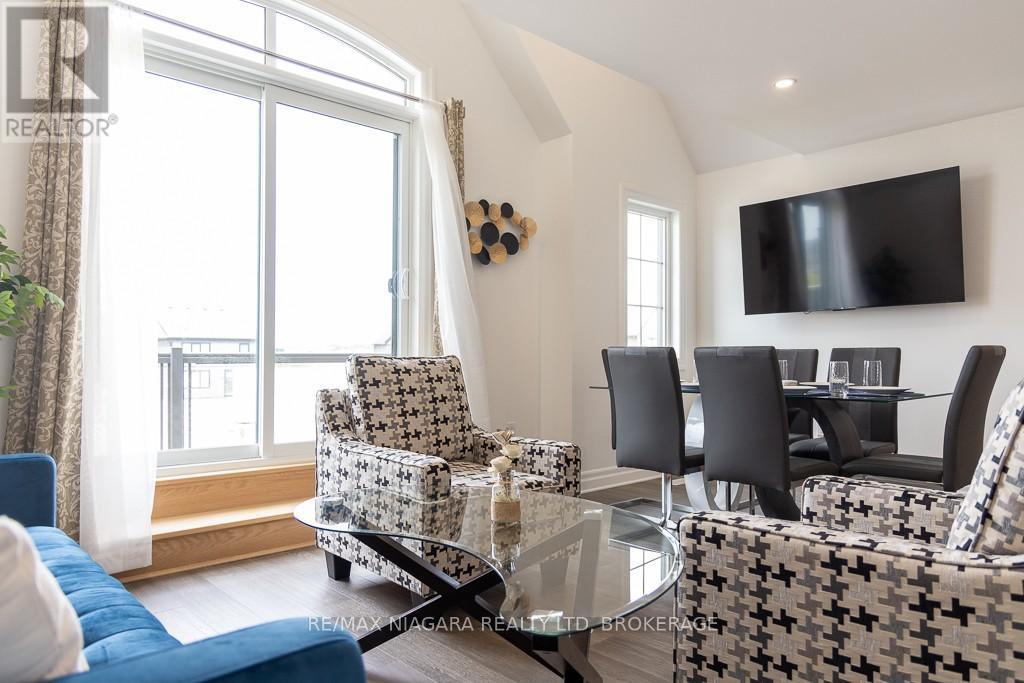 Upper - 7416 Parkside Road, Niagara Falls (Brown), ON - Indoor Photo Showing Other Room