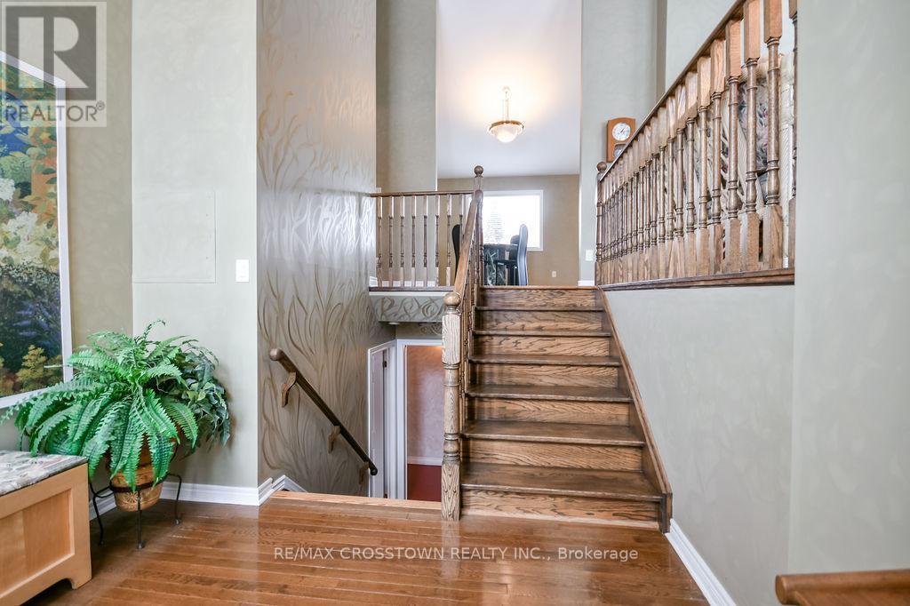 25 Cunningham Drive, Essa, ON - Indoor Photo Showing Other Room