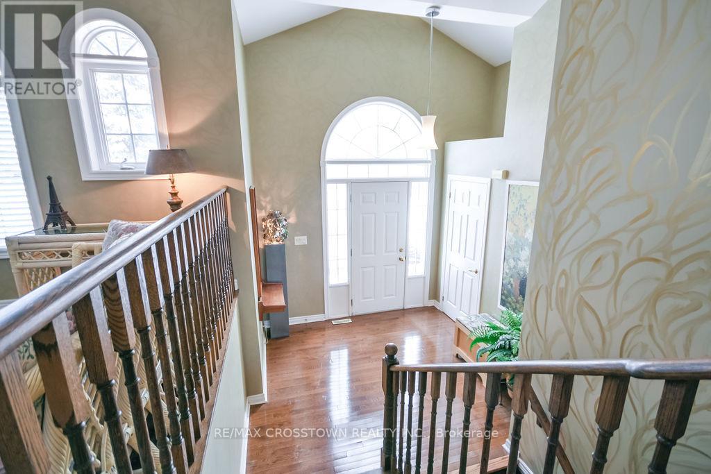 25 Cunningham Drive, Essa, ON - Indoor Photo Showing Other Room