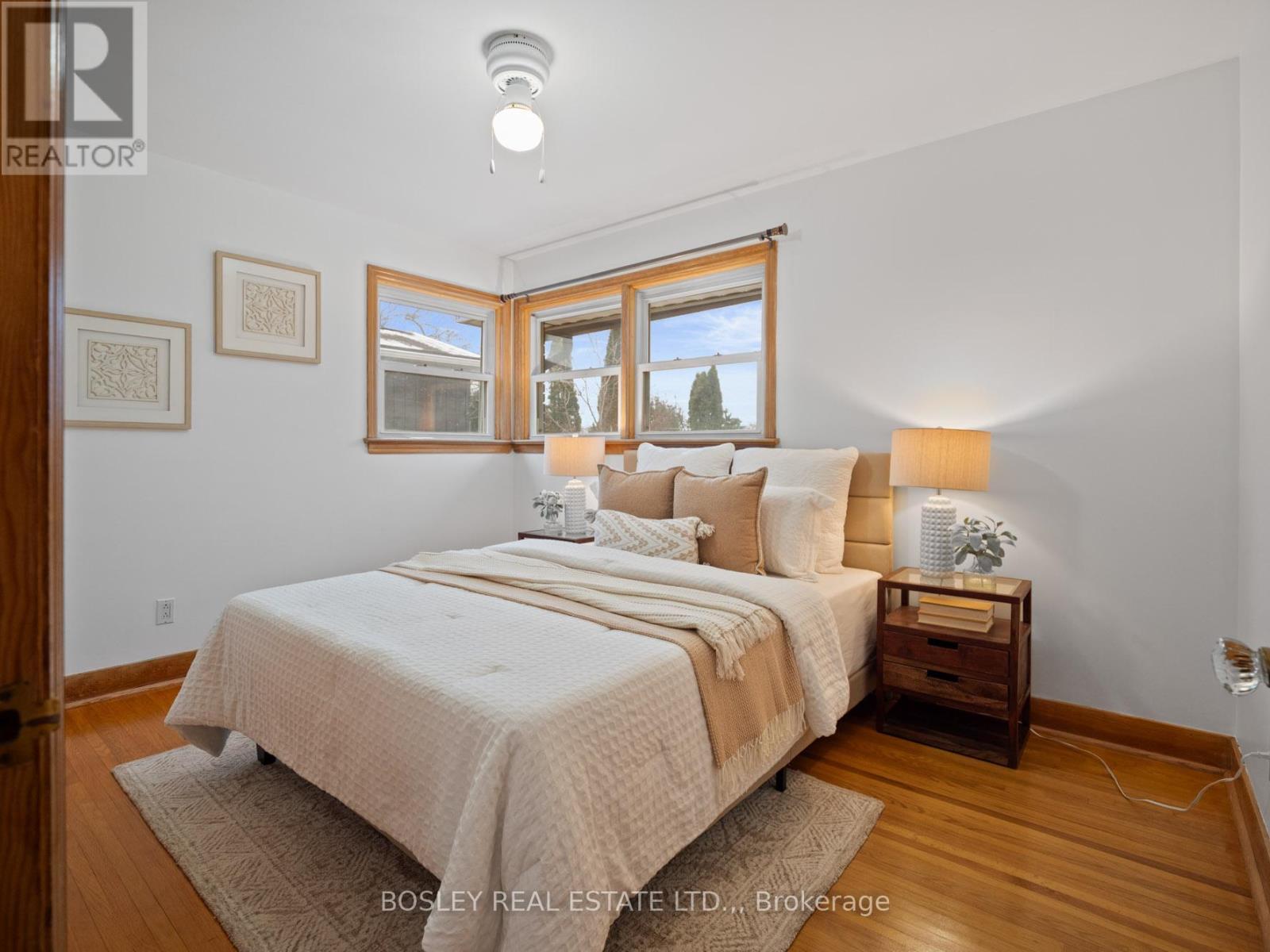 33 Tamarack Avenue, St. Catharines (Bunting/Linwell), ON - Indoor Photo Showing Bedroom