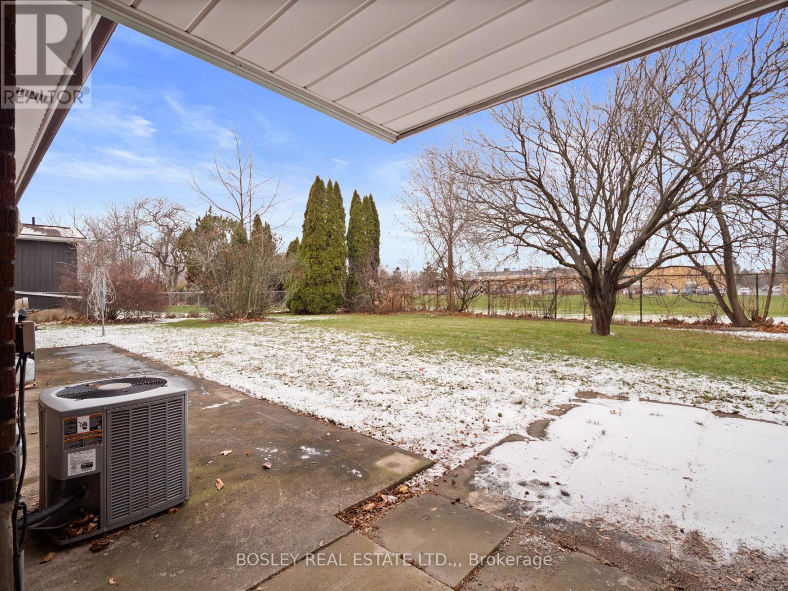 33 Tamarack Avenue, St. Catharines (Bunting/Linwell), ON - Outdoor