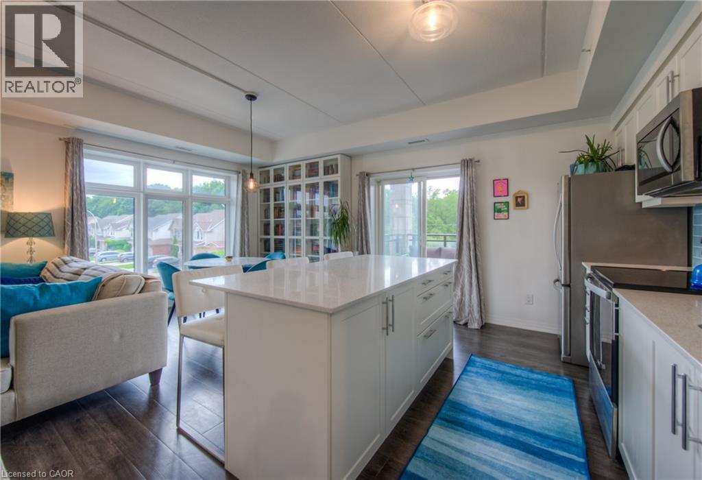 195 Commonwealth Street Unit# 213, Kitchener, ON - Indoor Photo Showing Kitchen
