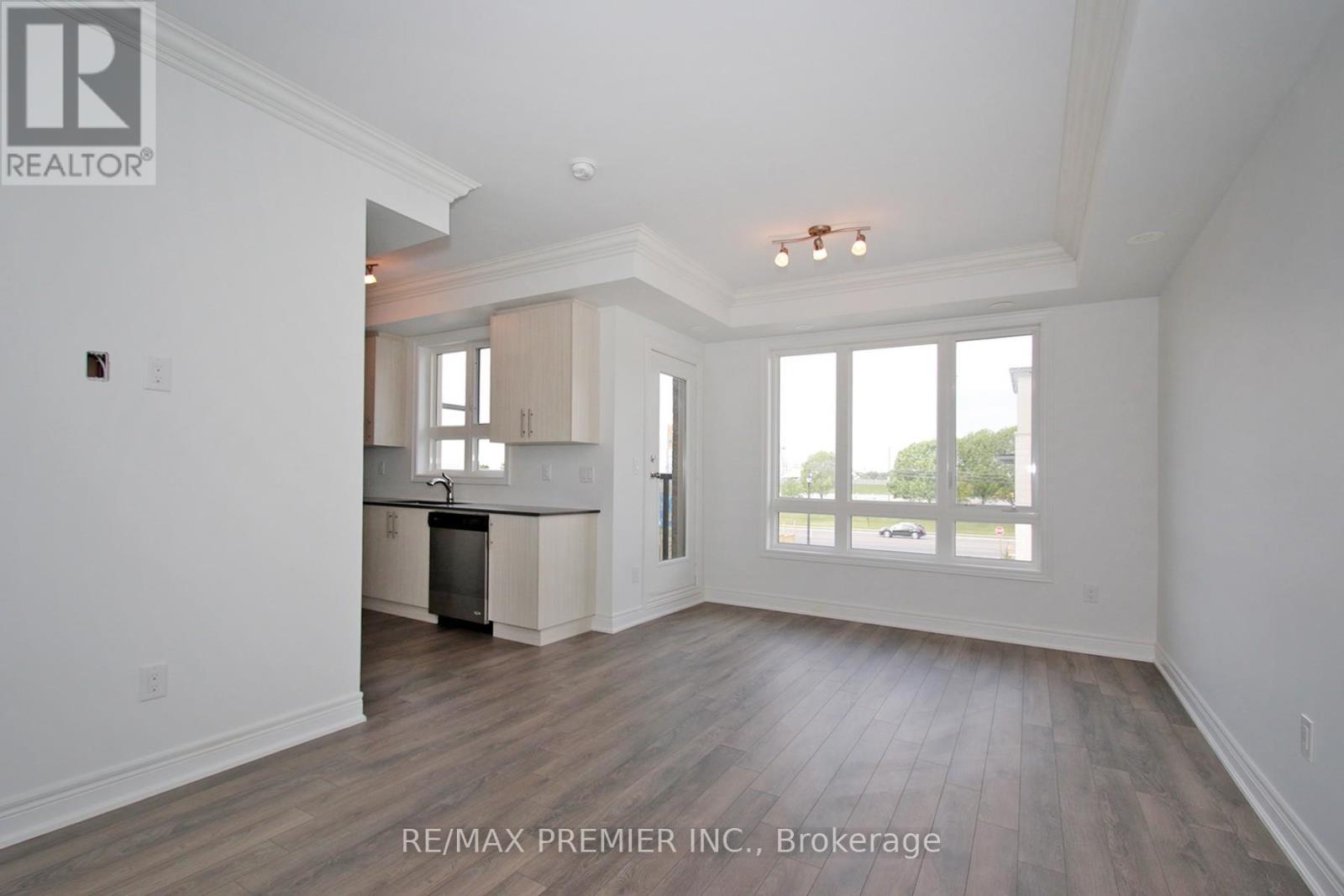 17 - 125 Kayla Crescent, Vaughan, ON - Indoor