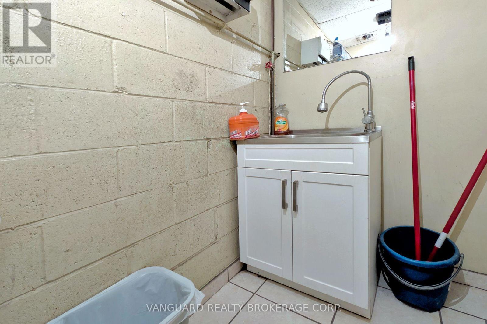 14 - 129 Rowntree Dairy Road, Vaughan, ON