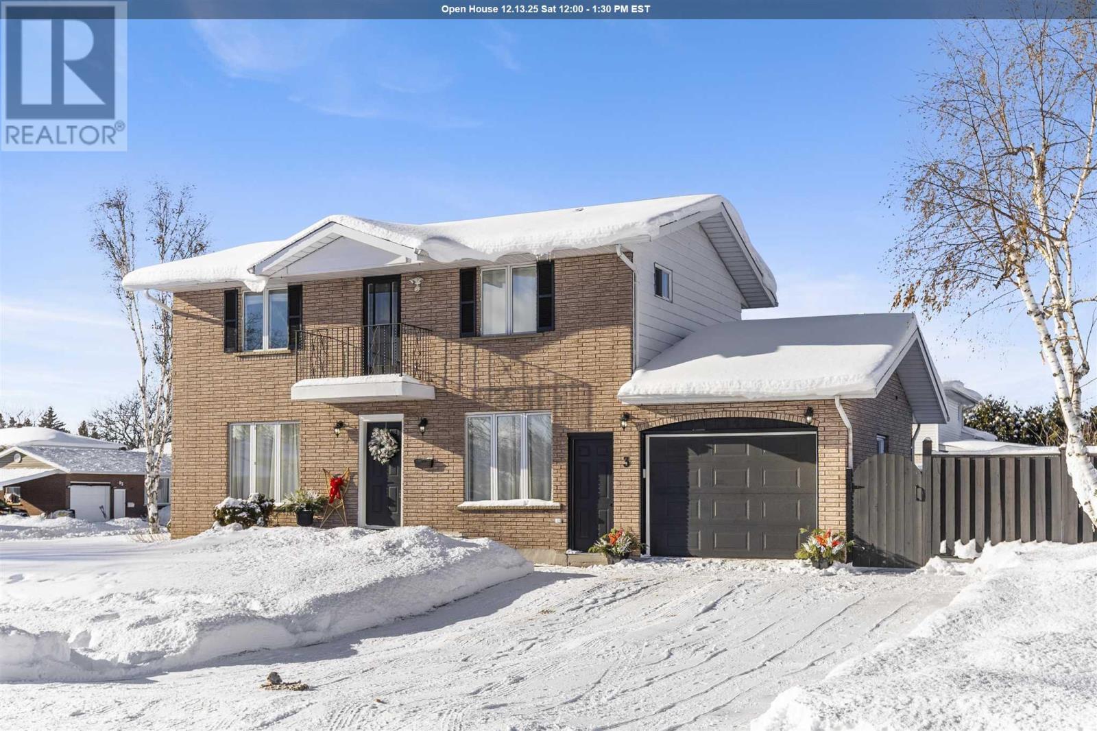 3 Charlotte Dr, Sault Ste. Marie, ON - Outdoor With Facade