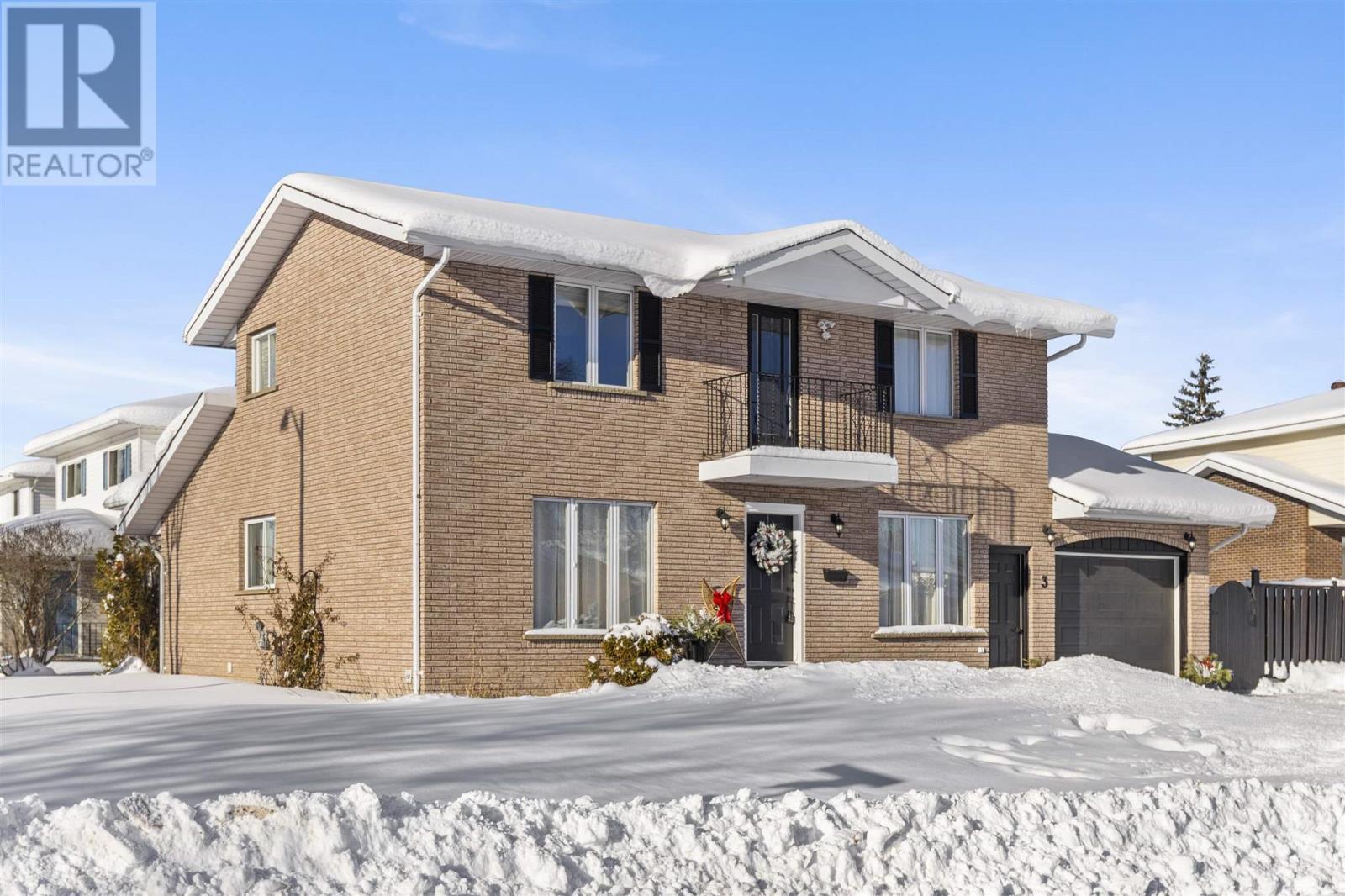 3 Charlotte Dr, Sault Ste. Marie, ON - Outdoor With Facade