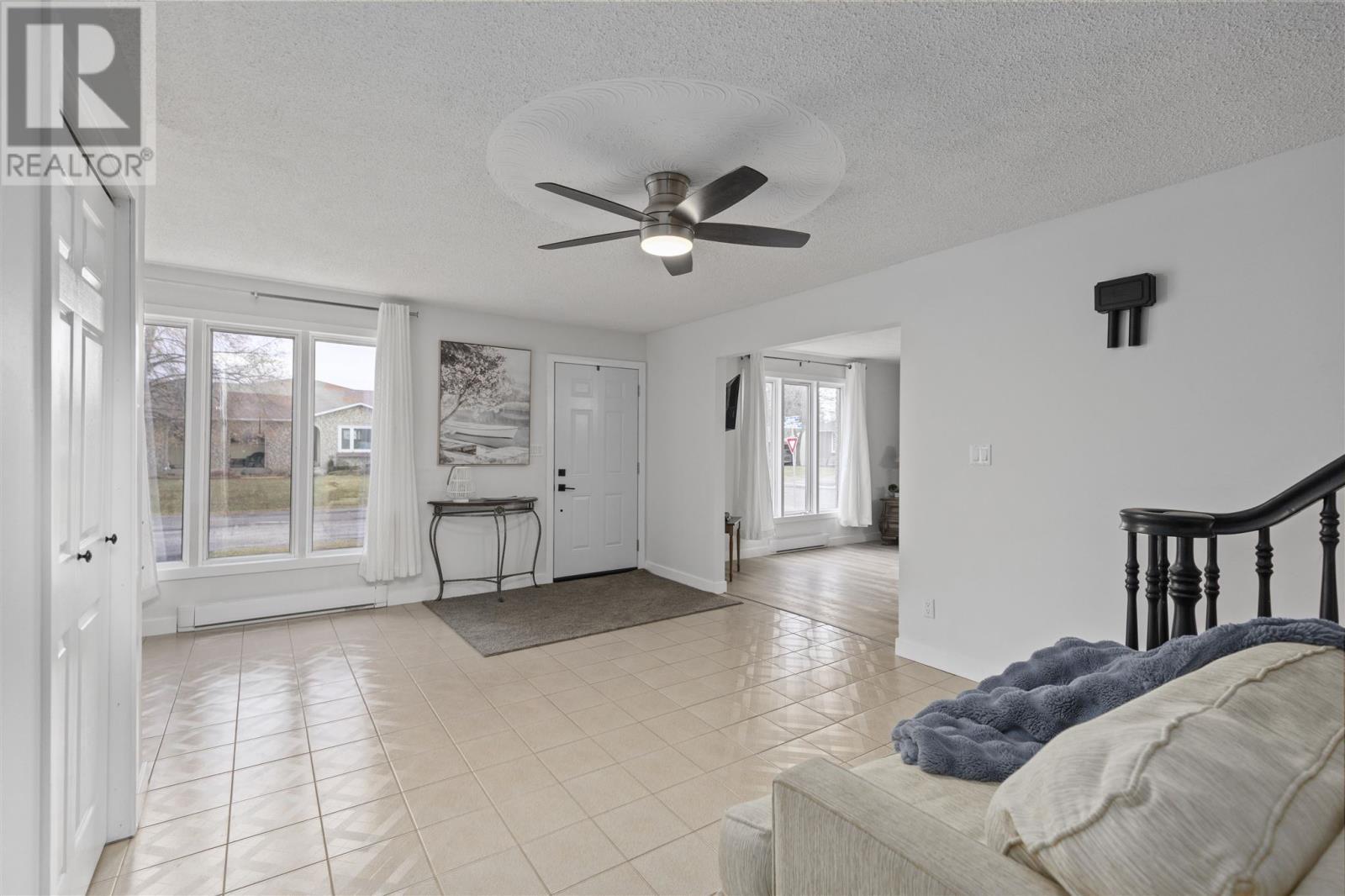 3 Charlotte Dr, Sault Ste. Marie, ON - Indoor